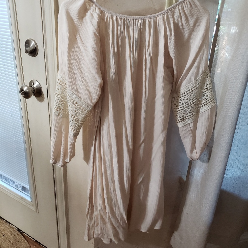 Dress - Picture 3 of 3